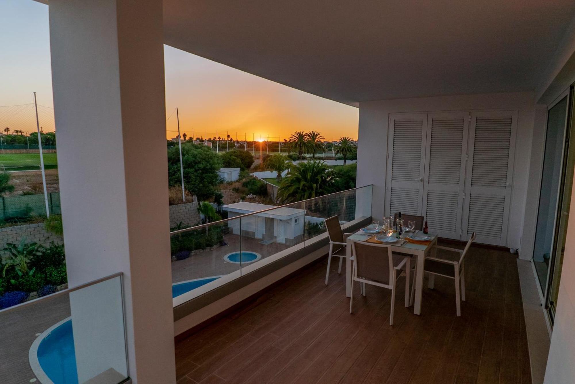 Sunset Condominium Лагуш Экстерьер фото